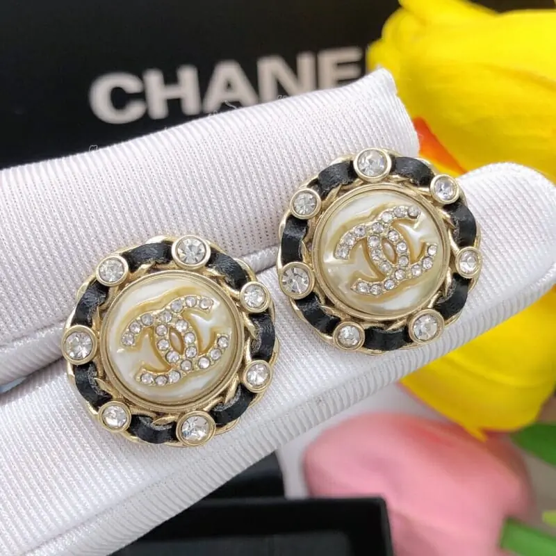 chanel boucles doreilles pour femme s_122ab1b1